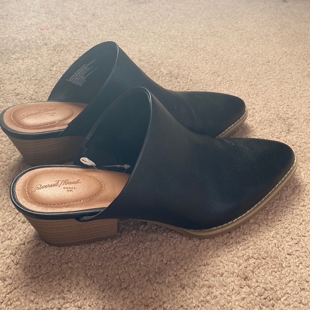 Target Universal Thread Mules